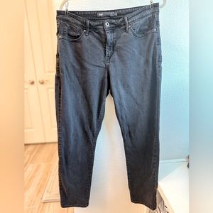 Levi’s 16W Perfect Shaping 512 Skinny Leg in Faded Black